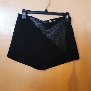 Bcbg skirt short with leather size 0